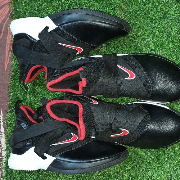 Nike LeBron soldier 12 Bred - Picture 6 of 8